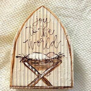 NWT RAZ Imports Joy To The World decor